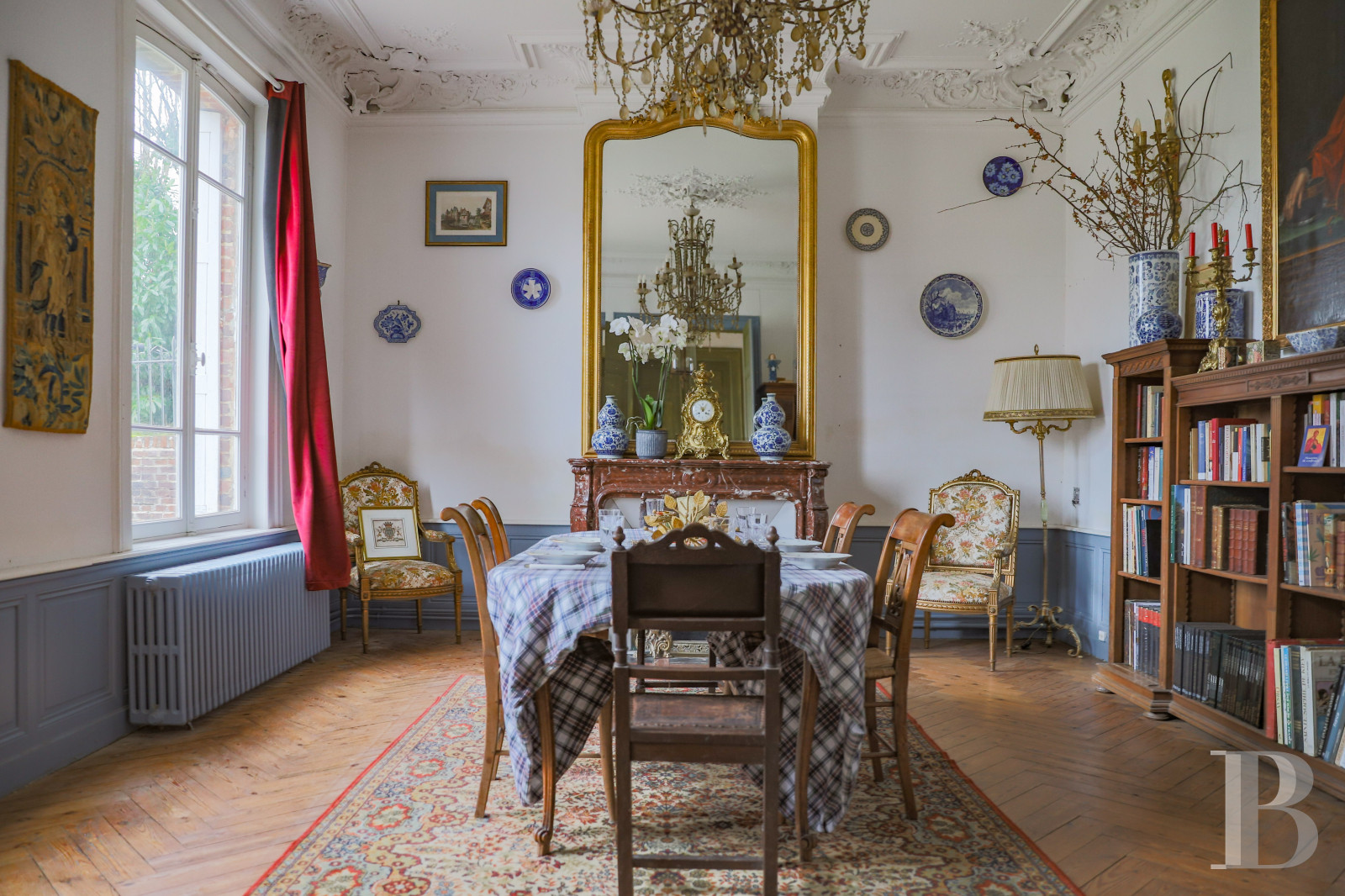 Dans le  Calvados, au pied de la  Basilique de Lisieux un manoir médiéval du 16e siècle - photo  n°8